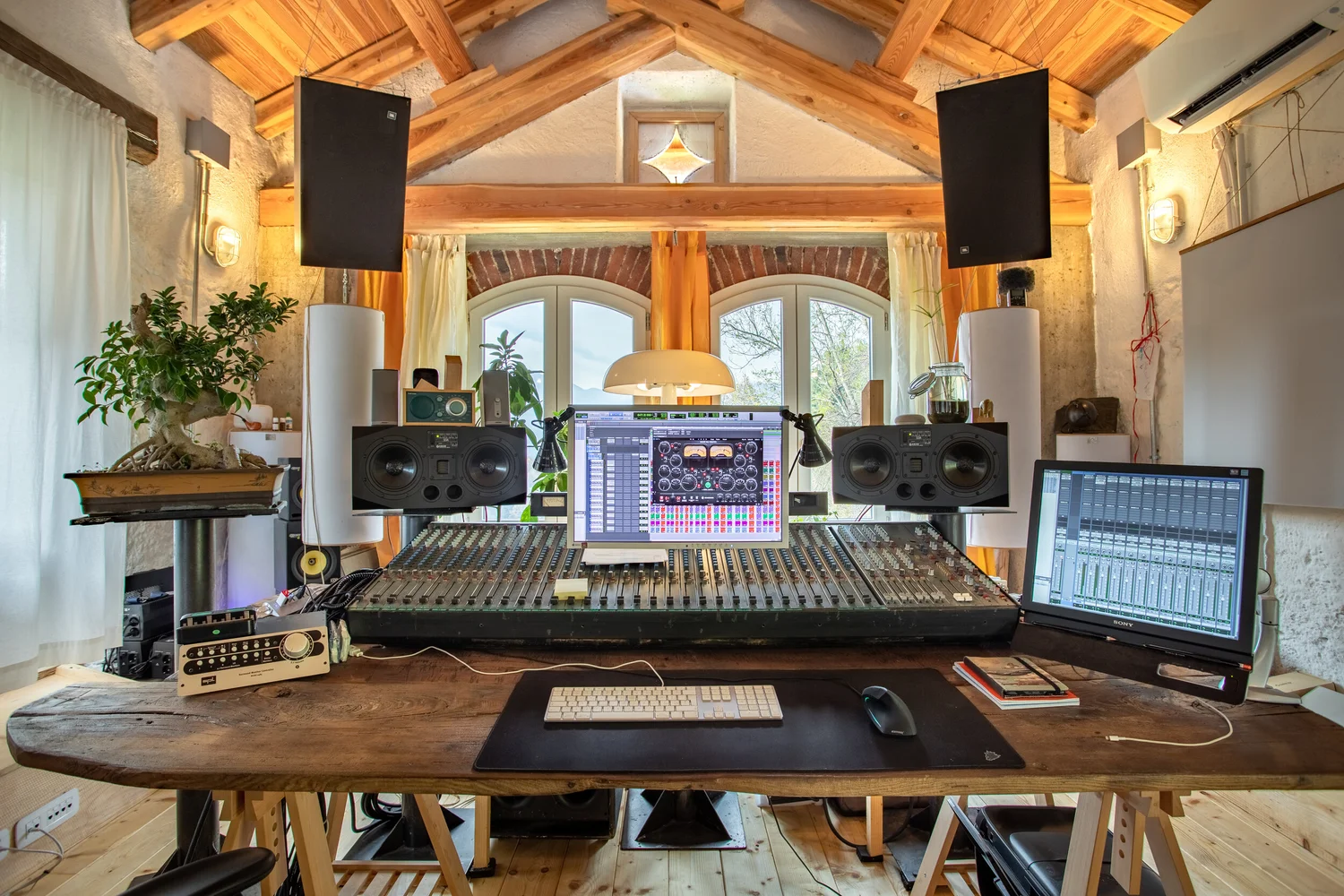 La regia di Ursa Major Recordings sul Lago d’Orta